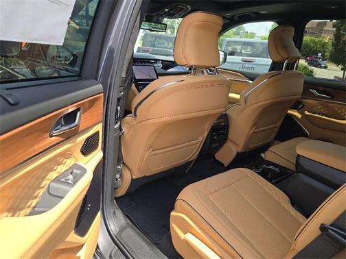 2025 Jeep Grand Cherokee L Summit Reserve