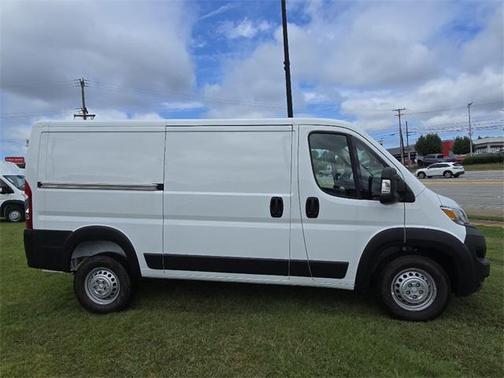 2025 RAM ProMaster 1500 Low Roof