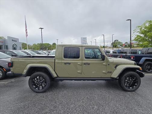 2025 Jeep Gladiator Nighthawk