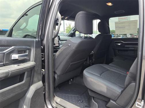 2025 RAM 2500 Big Horn Crew Cab 4x4 6'4' Box