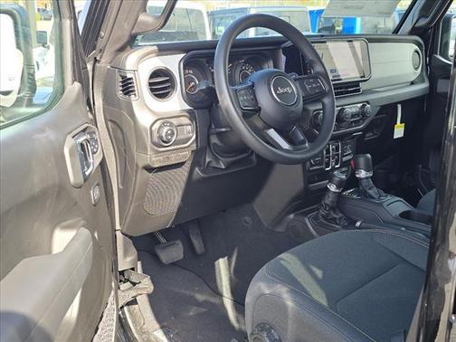 2025 Jeep Gladiator Nighthawk