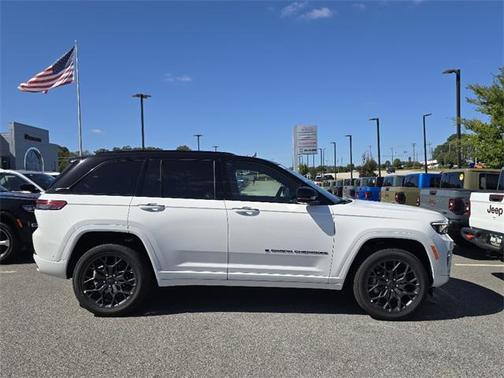 2025 Jeep Grand Cherokee Summit