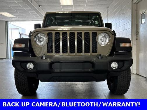 2020 Jeep Gladiator Sport