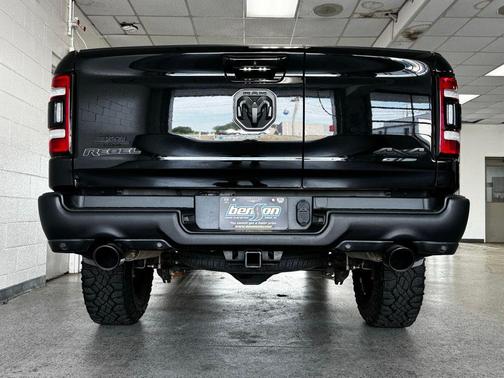 Diamond Black Crystal Pearlcoat 2023 RAM 1500 Rebel