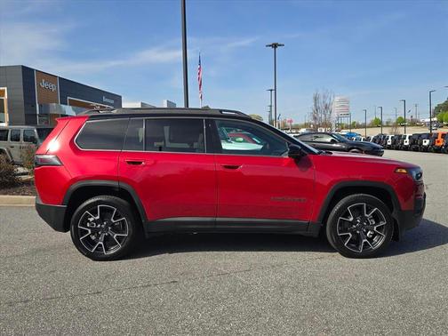 Red Hot Pearlcoat 2026 Jeep Cherokee Overland