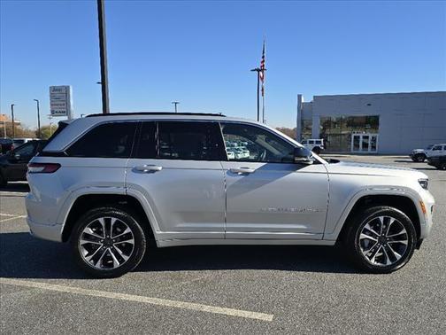 2025 Jeep Grand Cherokee Overland