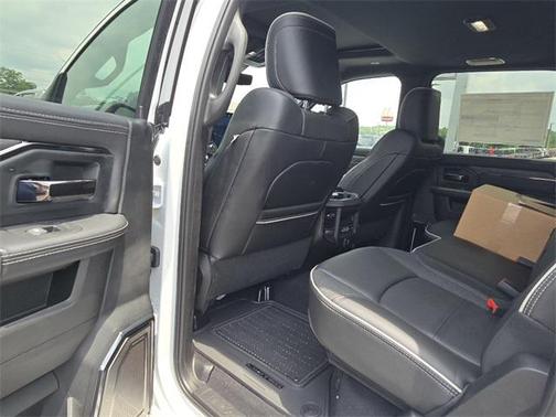 2025 RAM 2500 Limited Crew Cab 4x4 6'4' Box