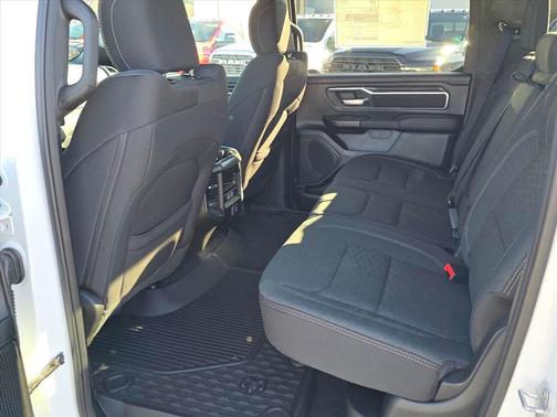 Bright White Clearcoat 2026 RAM 1500 Big Horn/Lone Star