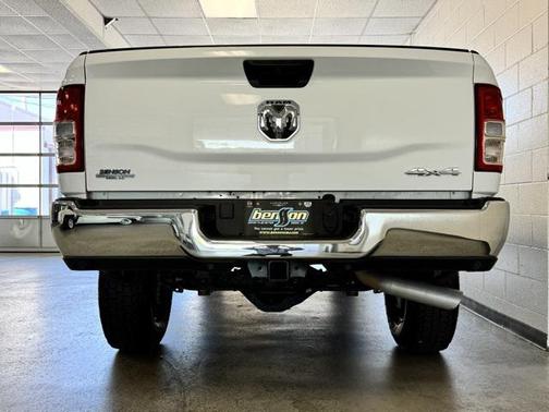 2021 RAM 2500 Tradesman Crew Cab 4x4 6'4' Box