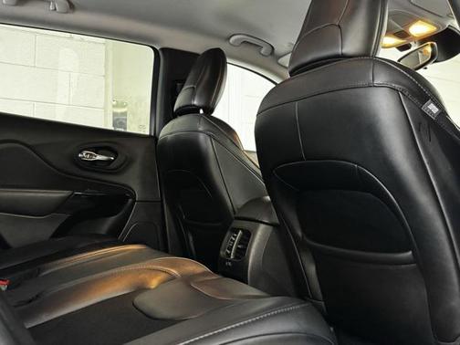 2021 Jeep Cherokee Altitude