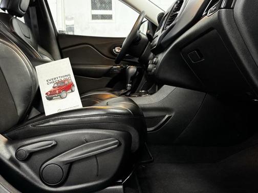2021 Jeep Cherokee Altitude
