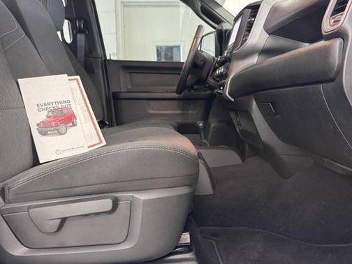 2024 RAM 3500 Tradesman Crew Cab 4x4 6'4' Box