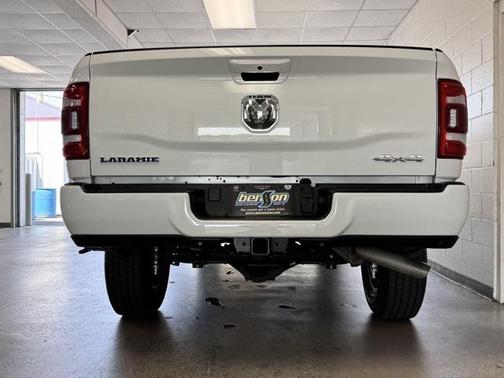 2024 RAM 2500 Laramie Crew Cab 4x4 6'4' Box