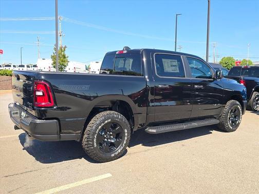 Diamond Black Crystal Pearlcoat 2026 RAM 1500 Warlock Crew Cab 4x4 5'7' Box