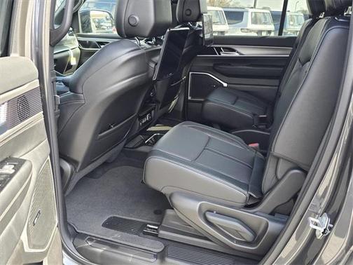 2026 Jeep Grand Wagoneer Limited Altitude 4x4