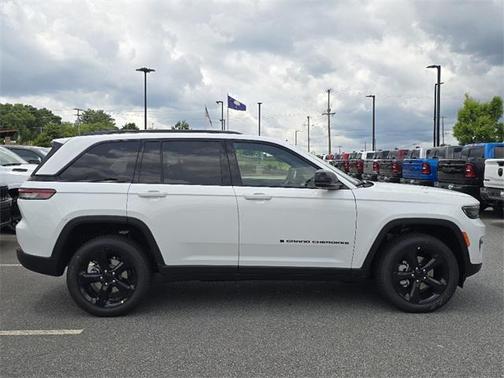 2025 Jeep Grand Cherokee Limited X