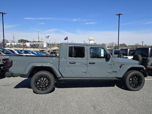 2025 Jeep Gladiator Nighthawk