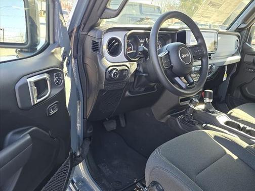 2025 Jeep Gladiator Nighthawk
