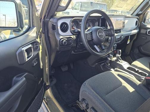 2025 Jeep Gladiator Nighthawk