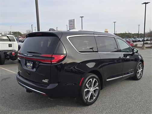 2026 Chrysler Pacifica L