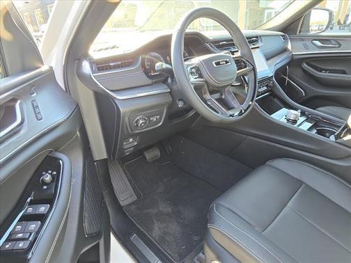 2025 Jeep Grand Cherokee Overland