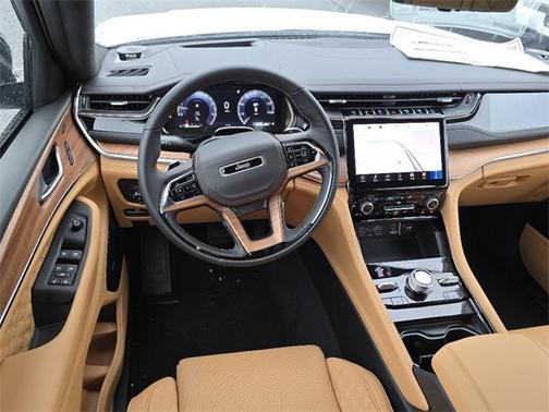 2025 Jeep Grand Cherokee Summit