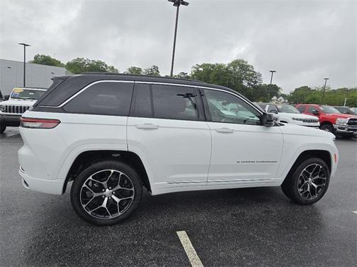 2025 Jeep Grand Cherokee Summit