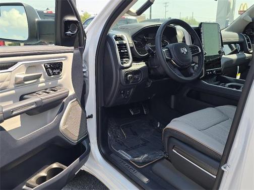 2025 RAM 1500 ST