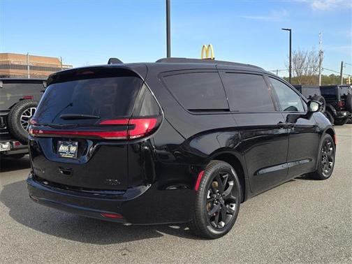 2026 Chrysler Pacifica L