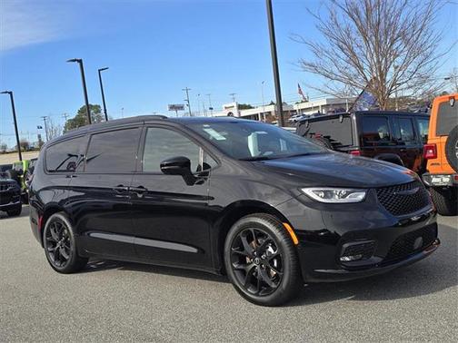 2026 Chrysler Pacifica L