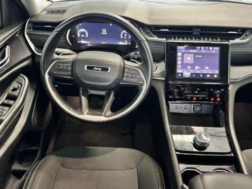 2022 Jeep Grand Cherokee Laredo