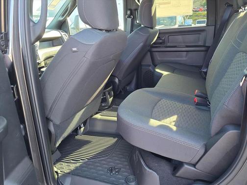 Granite Crystal Metallic Clearcoat 2026 RAM 2500 Warlock Crew Cab 4x4 6'4' Box