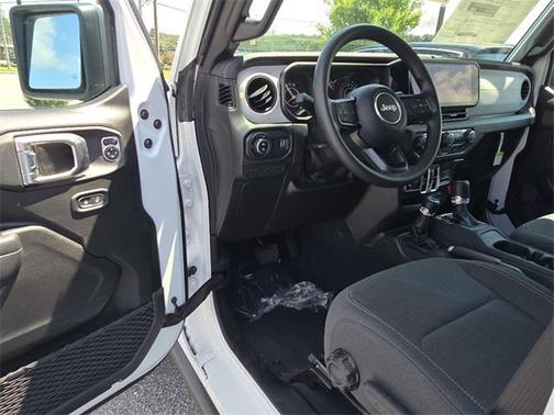 2025 Jeep Gladiator Nighthawk