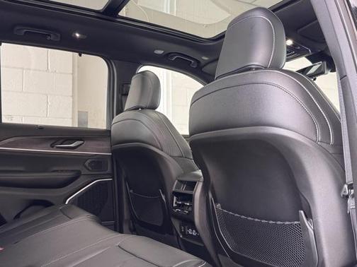 2024 Jeep Grand Cherokee 4xe Anniversary Edition