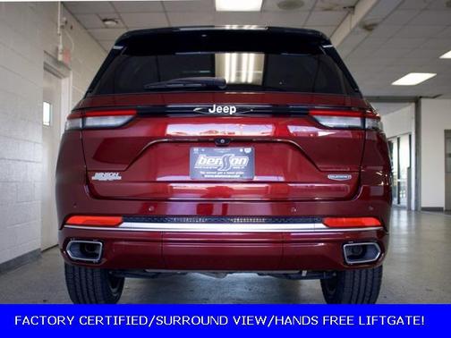 2022 Jeep Grand Cherokee Summit