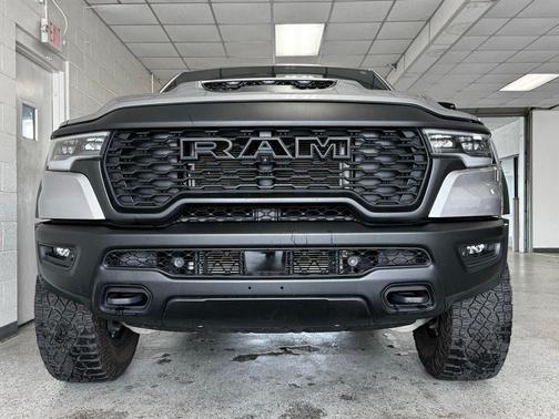 Billet Silver Metallic Clearcoat 2025 RAM 1500 RHO Crew Cab 4x4 5'7' Box