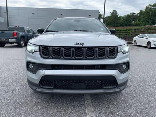 Silver Zynith Metallic Clearcoat 2026 Jeep Compass Sport