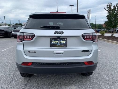Silver Zynith Metallic Clearcoat 2026 Jeep Compass Sport