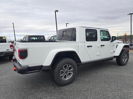 Bright White Clearcoat 2026 Jeep Gladiator Mojave X 4x4