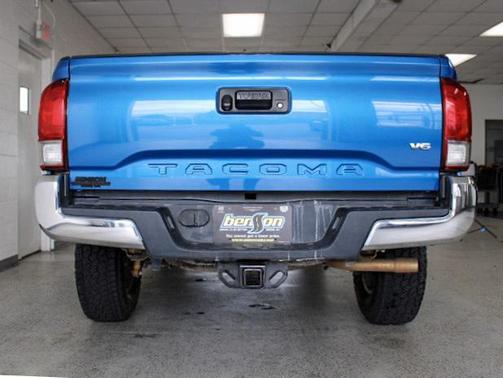 2017 Toyota Tacoma TRD Sport
