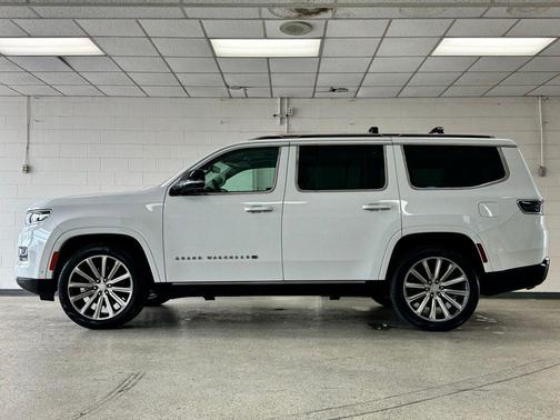 Bright White Clearcoat 2023 Jeep Grand Wagoneer Series II 4x4