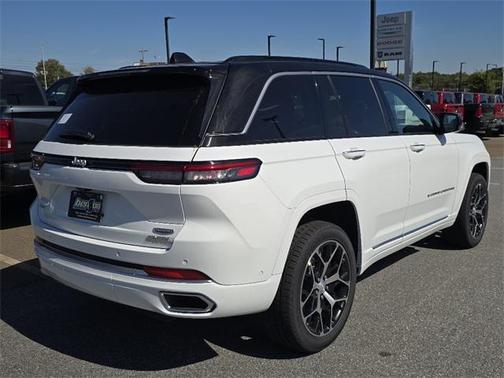 2025 Jeep Grand Cherokee Summit