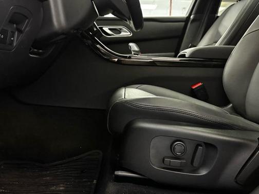 2026 Land Rover Range Rover Velar P250 SE R-Dynamic