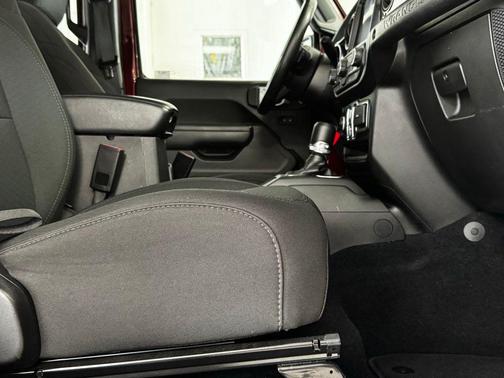 Snazzberry Pearlcoat 2022 Jeep Wrangler Unlimited Sport Altitude