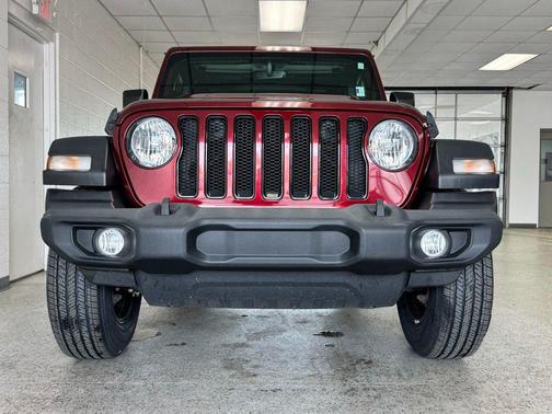 Snazzberry Pearlcoat 2022 Jeep Wrangler Unlimited Sport Altitude