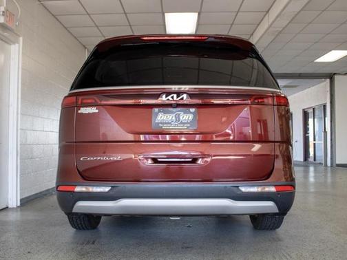 2022 Kia Carnival LXS