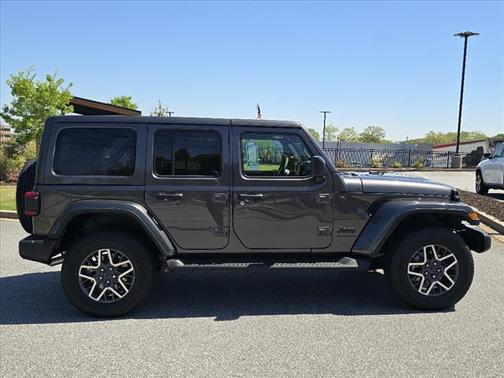 2025 Jeep Wrangler 4-Door Sahara 4x4