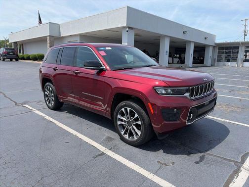 Velvet Red Pearlcoat 2023 Jeep Grand Cherokee Overland