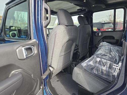 2025 Jeep Gladiator Nighthawk
