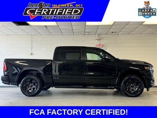 Diamond Black Crystal Pearlcoat 2025 RAM 1500 Big Horn/Lone Star